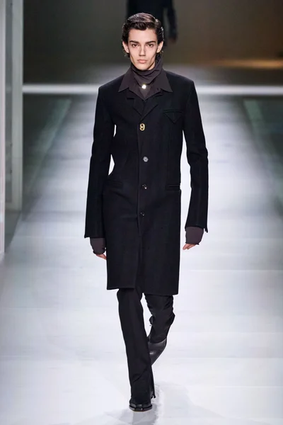 Look 1